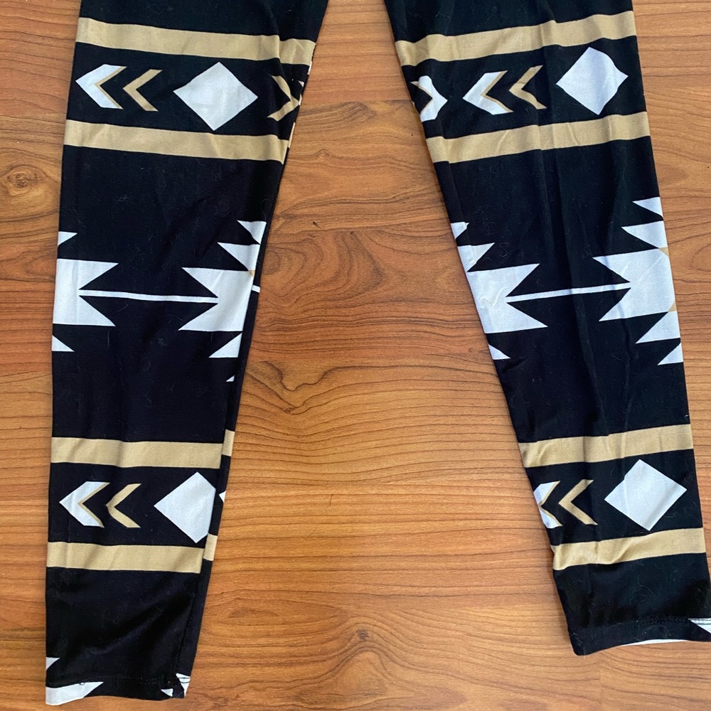 Aztec Leggings - Picture 3 of 5